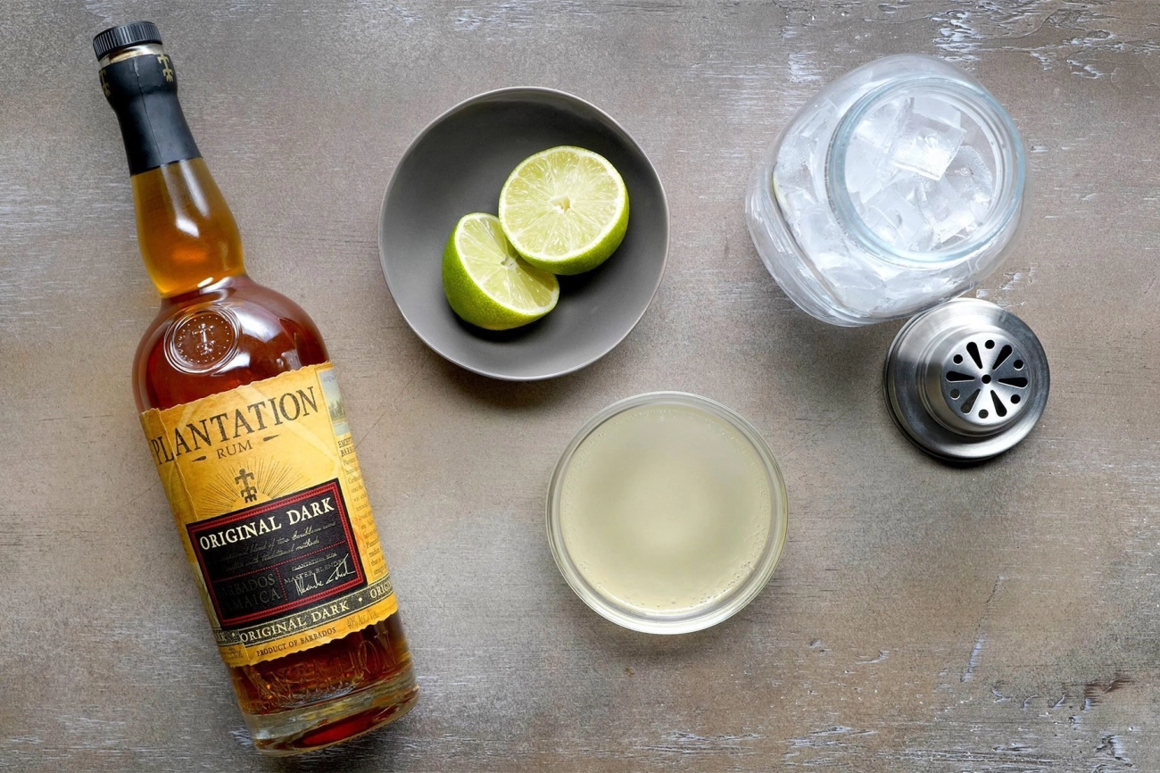 Bold Dark n Stormy Recipe with Fresh Ginger for Spicy Flavor