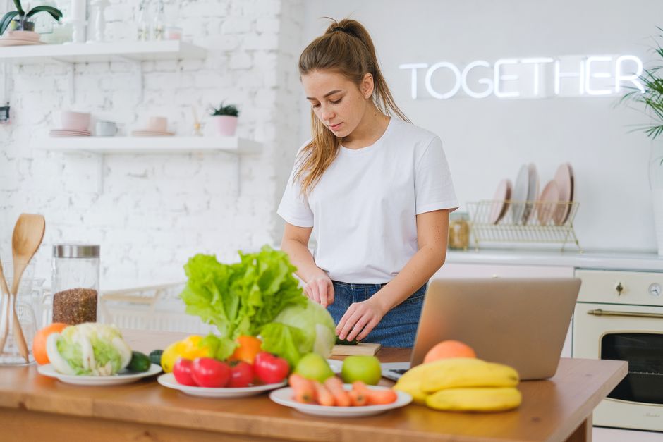Meal Planning Guidelines For Families: Family Meal Planning: Stop Wasting Food and Time With a System That Works