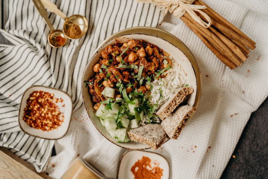 Vegetarian Slow Cooker Recipes: Vegetarian Slow Cooker Meals That Don’t Turn to Mush